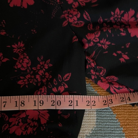 Boohoo Plus Tiered Woven Smock Dress - Picture 9 of 11